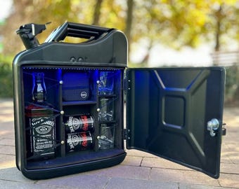 Draagbare minibar in jerrycan van 20 l, custom jerrycan-slijtkast, decor mancave