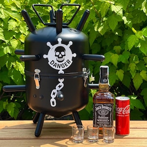 Minibar Sea Mine hecho a mano / Regalo para hombres que lo tienen todo / Regalo único para hermano, jefe o colega / Mueble de licores de metal