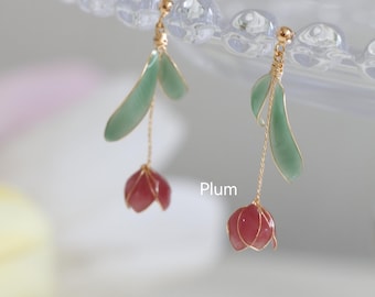 Tulip Dangle Earrings: Gold Vermeil Floral Ear Clips