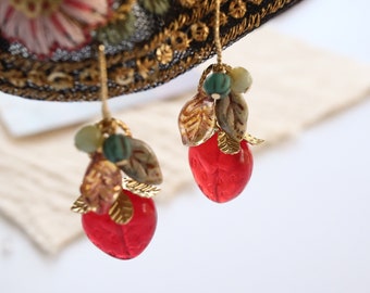 Gold Strawberry Earrings, unique gift for her，Fruit earring, floral jewellery, botanical jewellery