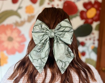 Embroidered green floral, vintage sailor hair bow, alligator clip hair bow. Match your pup