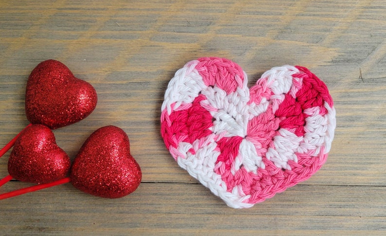 Heart Shaped Reusable Makeup Face Pads, Cotton Face Scrubby, Spa Gift for Her, Wash Cloth, Teen Girl Gift Ideas, Face Care Dark Pink/Red/White