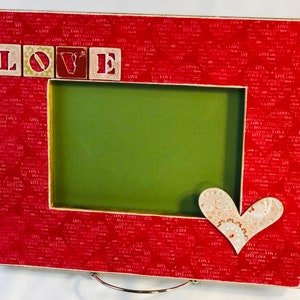 LOVE Frame