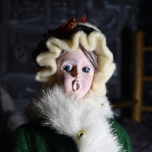 Christmas spooky, creepy, haunted dolls, Christmas Decor