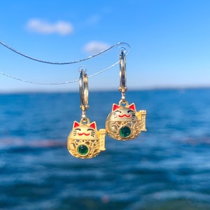 Unique Lucky Cat Drop Earrings