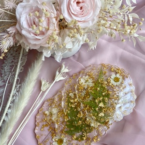 Sous-verres en résine à fleurs blanches et flocons d'or image 6
