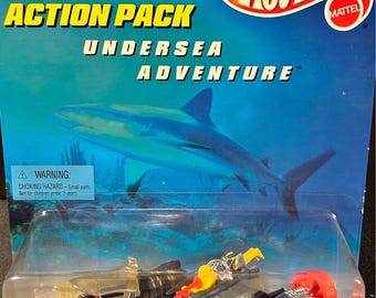 Hot Wheels Action Pack 1996 Undersea Adventure Submarine Mini