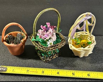 Woven baskets and terracotta planter, dollhouse-scale miniature in 1:12