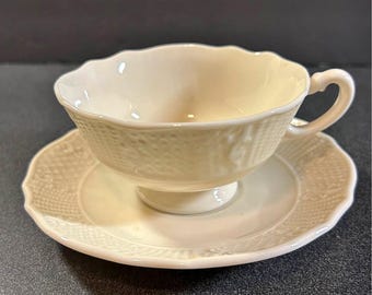 Lenox Washington Wakefield footed teacup and saucer set. off-white & an embossed basketweave design.