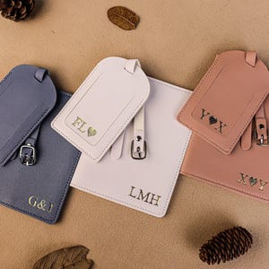 Porte-passeport et étiquette de bagage en cuir personnalisés, Couverture de passeport personnalisée, Articles de cadeau pour le marié, Cadeau de lune de miel, Cadeaux de voyage, Cadeaux pour elle