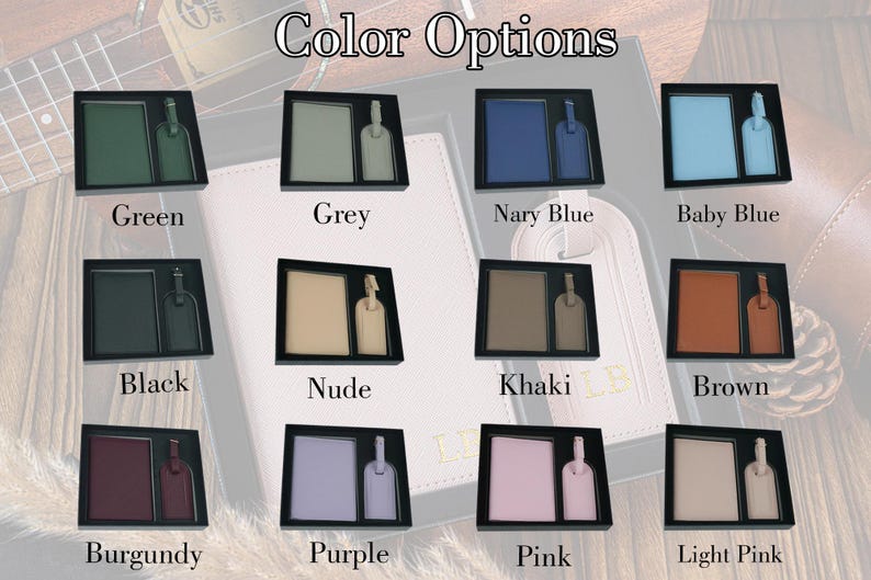 K&ouml;nnte beinhalten: Eine Auswahl an Reisepassh&uuml;llen und Gep&auml;ckanh&auml;ngern in verschiedenen Farben, darunter Gr&uuml;n, Grau, Marineblau, Babyblau, Schwarz, Nude, Khaki, Braun, Burgunder, Lila, Rosa und Hellrosa. Das Bild zeigt die verschiedenen Farboptionen, die f&uuml;r das Produkt verf&uuml;gbar sind.