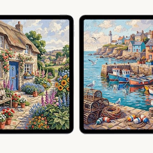 Pu&ograve; includere: Due tablet digitali che mostrano illustrazioni di paesaggi colorati. Lo schermo a sinistra mostra un cottage in pietra con tetto di paglia, una porta blu e un giardino fiorito. Lo schermo a destra raffigura un porto costiero con barche, un faro e attrezzatura da pesca.