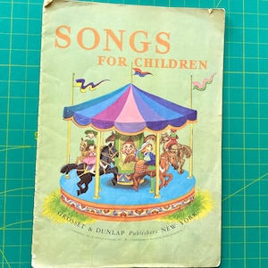Pages numériques du livre « Songs For Children », ce kit de papiers contient 27 pages imprimables pour les journaux indésirables, dimension 8,5 x 11 po