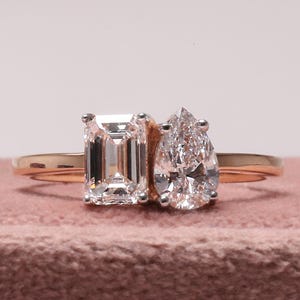 Emerald & Pear Lab Grown Diamond Toi et Moi Ring: Two Stone Engagement