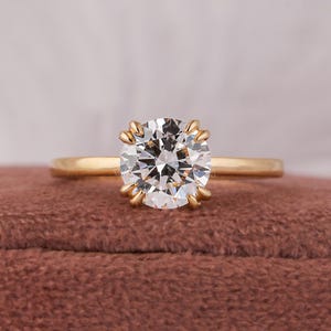 2.0 Carat E/F/VVS2 Round Brilliant Cut Lab Grown Diamond Solitaire Engagement Ring, 8 Prong Solitaire Ring, 18k Yellow Gold CVD Lab Created.