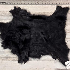 Long Wool Sheepskin Rugs, Beautiful, Soft, Luxurious Small Sheepskins, Tanned Sheep Hide for Rug, Throw, Decor, SFG025