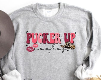 PUCKER UP COWBOY ビッグシルエット スウェット アイボリー Wrangler® Billy Sunset Oversized Pullover - Women's Sweatshirts in