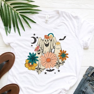 Floral Ghost Halloween Shirt, Halloween Funny T-Shirt, Spooky Season Shirt, Retro Floral Ghost Tee, Pumpkin Season Tee, Halloween Party Tee