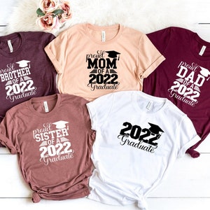 Personalisiertes T-Shirt, Personalisiertes Abitur T-Shirt, Stolze Mama Papa Shirt, Abitur 2022 Geschenk Shirt