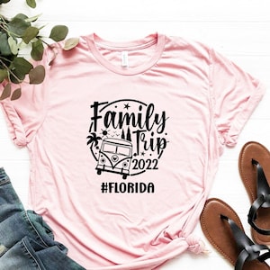 Familienreise 2022 Shirt, personalisiertes Familien-Urlaubsshirt, personalisiertes Familien-T-Shirt, passendes Familien-T-Shirt, Abenteuer-Shirt, Reisehemden