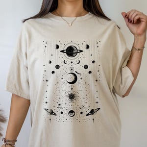 Shirt gouden mystieke maan zon planeten, shirt mystieke ruimte, T-shirt maanfase, shirt boho maan, shirt hemelse maan, shirt spirituele hekserij