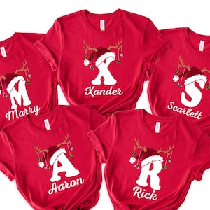 Camisa de Navidad con nombre personalizado, camisas familiares de Navidad, camisa con alfabeto personalizado, camisa familiar de Navidad, camiseta a juego con la familia de Navidad, camiseta con nombre de Navidad