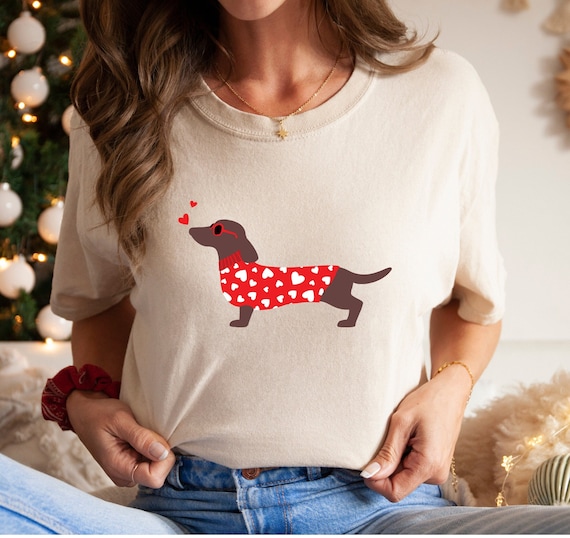 Dachshund Valentine Shirt, Dachshund Mama Shirt, Doxie Mama T-Shirt, Weiner Dog Tee, Cute Dachshund Love Tee, Dog Lover Shirt, Doxie Mom Tee