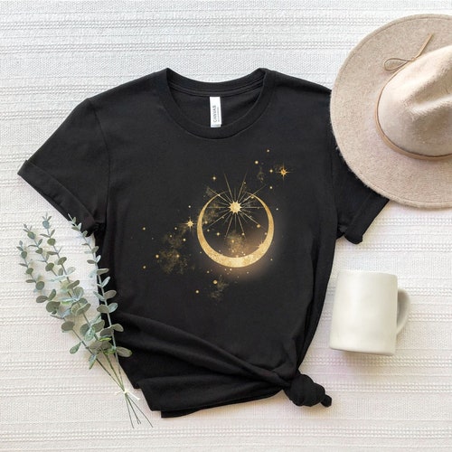 Chemise galaxie soleil et lune, t-shirt soleil et lune dorés, t-shirt mystique soleil lune, t-shirt étoiles de l'espace, t-shirt étoiles du croissant, t-shirt céleste