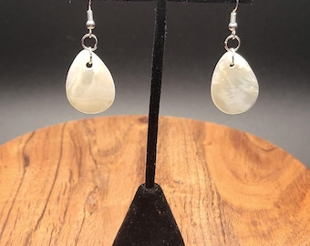 Mother of Pearl Teardrop Shell Earrings - Māori Polynesian Pacific Island