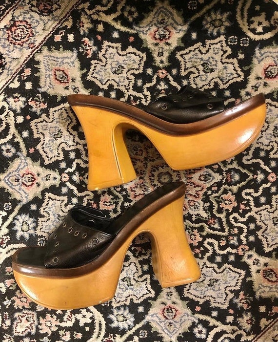 1970’s platform sandals