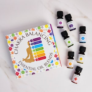 7 Chakra Essential Oil Blend Gift Set | Align your Chakras | Charged with Chakra Crystals | Diffuser Oil Set | Rejuvenate, Energize
