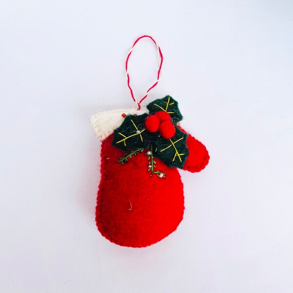 Christmas Felt Red Mitten Ornament, Glove Ornament, Handmade Christmas Decor, Mistle Toe Hanging, Holiday Gift, Red Glove ornament, Felted