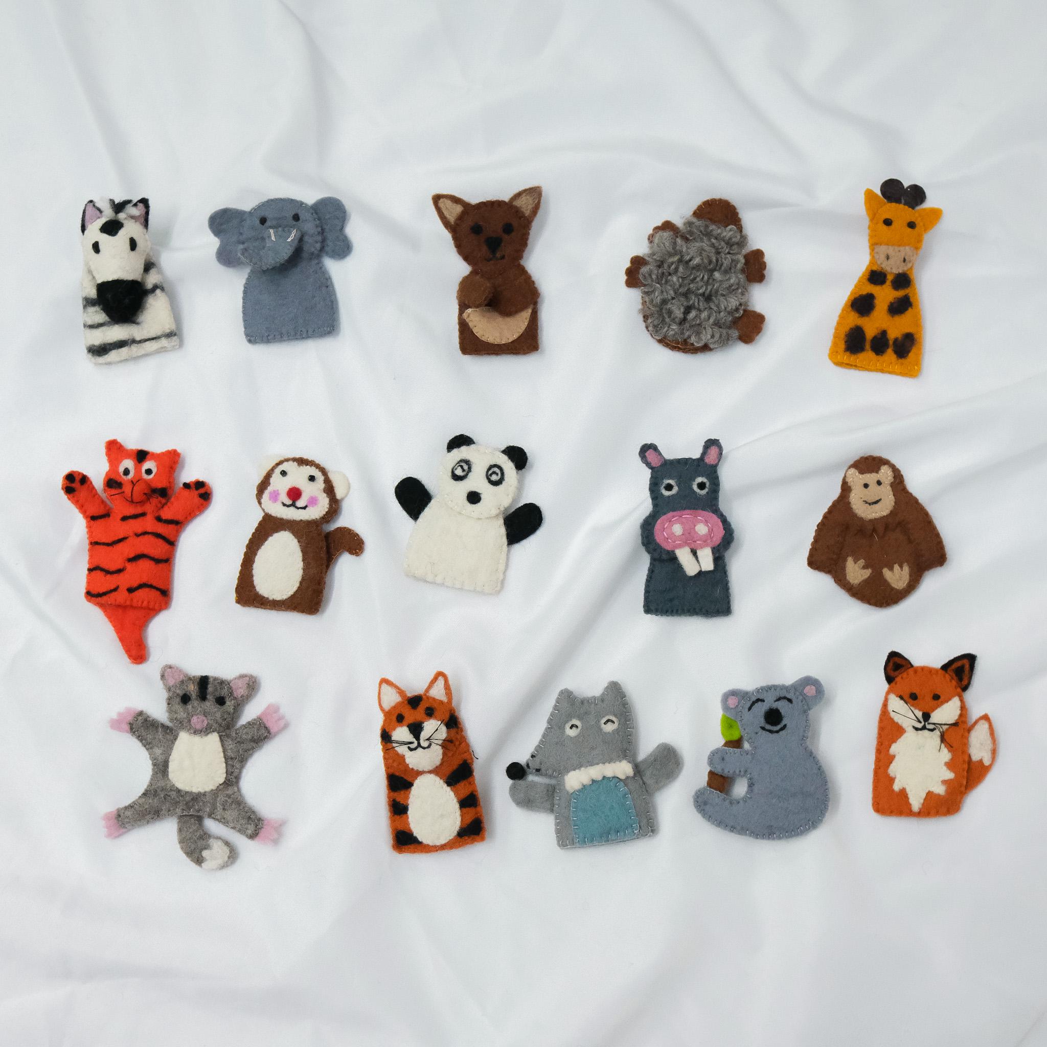 Safari Animal Felted  Finger Puppet,  Jungle Animal Finger Puppet, Playroom Decoration, Gift For Kids, HolidayGift, Felt Stocking Stuffer