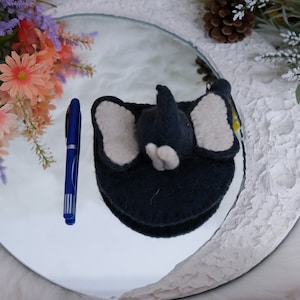 Bolsa de elefante de feltro cinza, ZipperChangePurse, GiftForKids, bolsa de feltro artesanal, bolsa de feltro animal, ChangePouch, UniqueFeltPurse, ElephantPouch