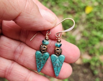 Teal Heart Leaf Earrings, Boho Czech Glass Copper Earrings, Turquoise Nature Jewelry