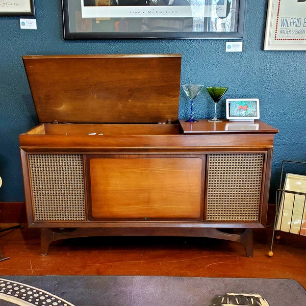 Vintage Mid Century Modern Stereo Console Bar Credenza GE General Electric