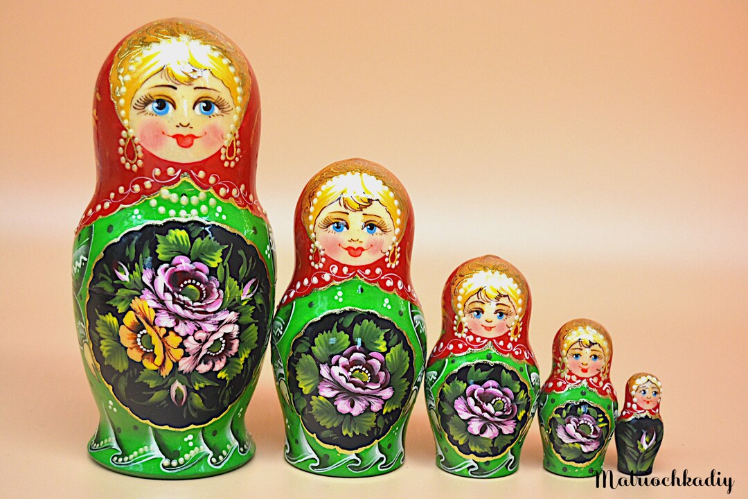 5 Poupées Russes Gigognes Matriochka – H 18,5 Cm, Peintes à La Main, Thème Hiver Russe