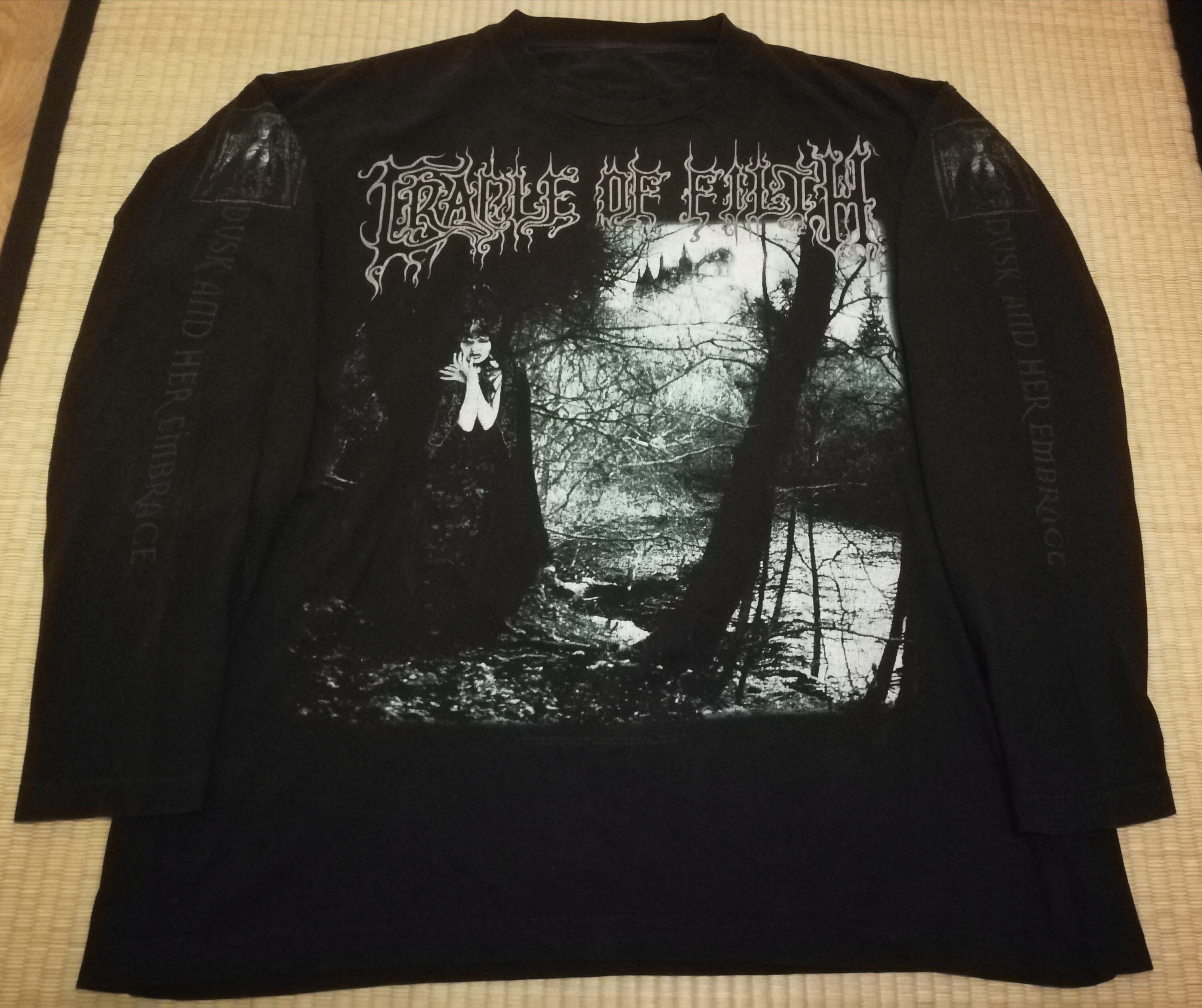 cradle of filth dusk and her embrace shirt