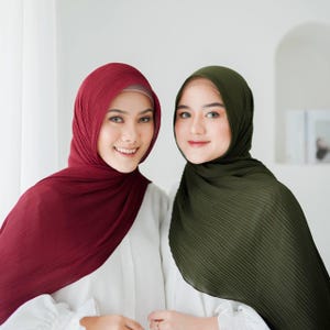 CYRA Scarf, 40 Colors Pleated Hijab Shayla, Textured Plissé Headscarf, Lightweight Scarves Wrap Shawl, Maroon Dark Green, Muslim Women Gift