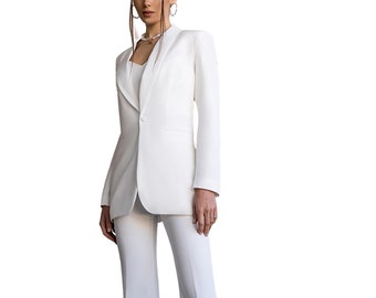 Terno de noiva branco para casamento civil ou no tribunal, calça