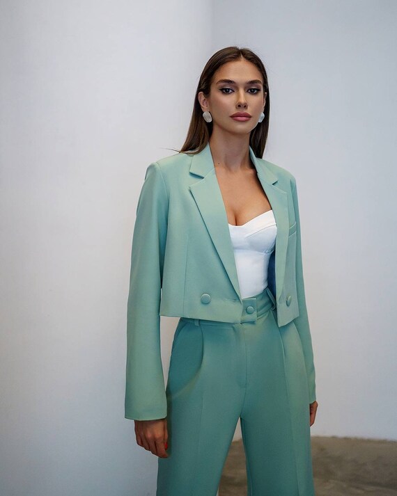 Olive Green Pantsuit for Women With Cropped Buttoned Blazer and
