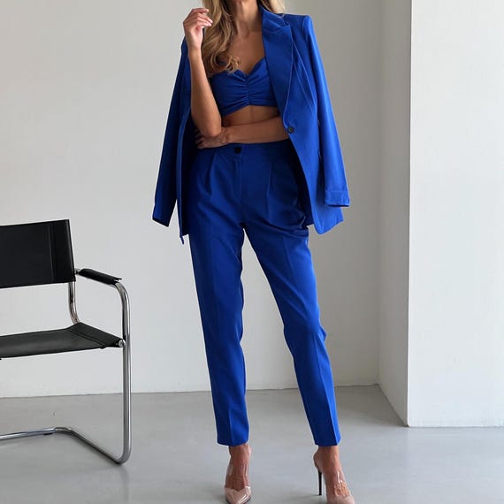 Outfit Pantalon Azul Electrico Mujer Azul Eléctrico Con Que Color