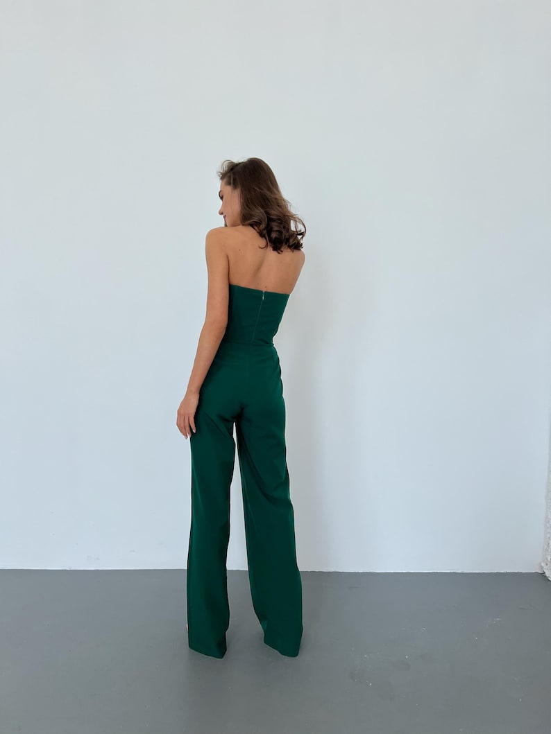 Tuta con corsetto verde smeraldo, alta, senza maniche, gamba larga immagine 3