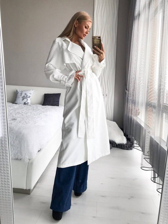 Lightweight trench womens top