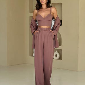 Tailleur-pantalon 3 pièces moka pour femme de grande taille, pantalon large pour femme de grande taille, ensemble de costume crop top et blazer boutonné, costume d'invité de mariage