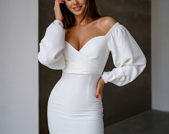 Weißes Minikleid mit langen Ärmeln, weißes Minikleid mit herzförmigem Ausschnitt, figurbetontes Kleid mit voluminösen Ärmeln, weißes Braut Minikleid