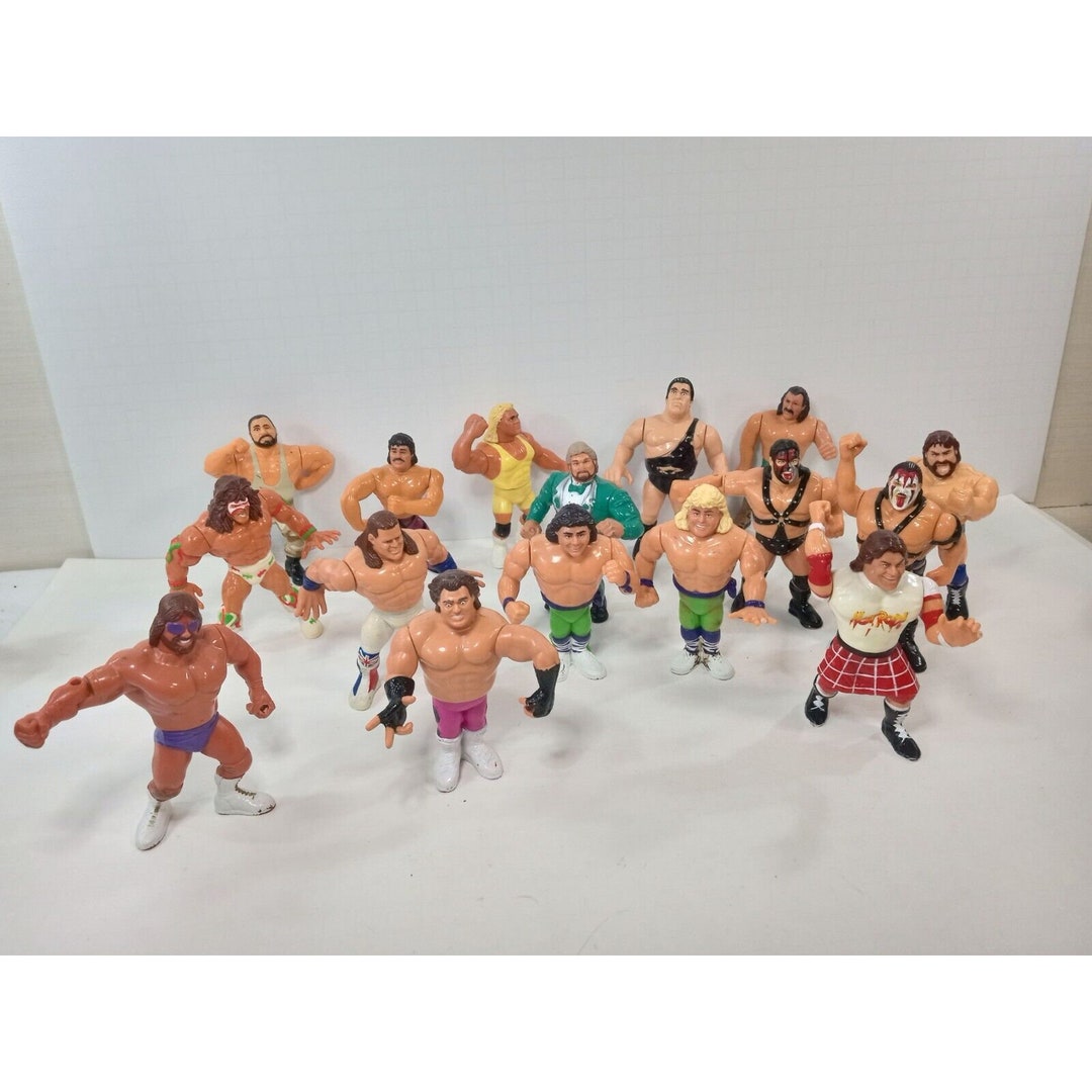 LOT OF 16 1990 Hasbro WWF Wrestling Figures 5 Andre the Giant, Macho