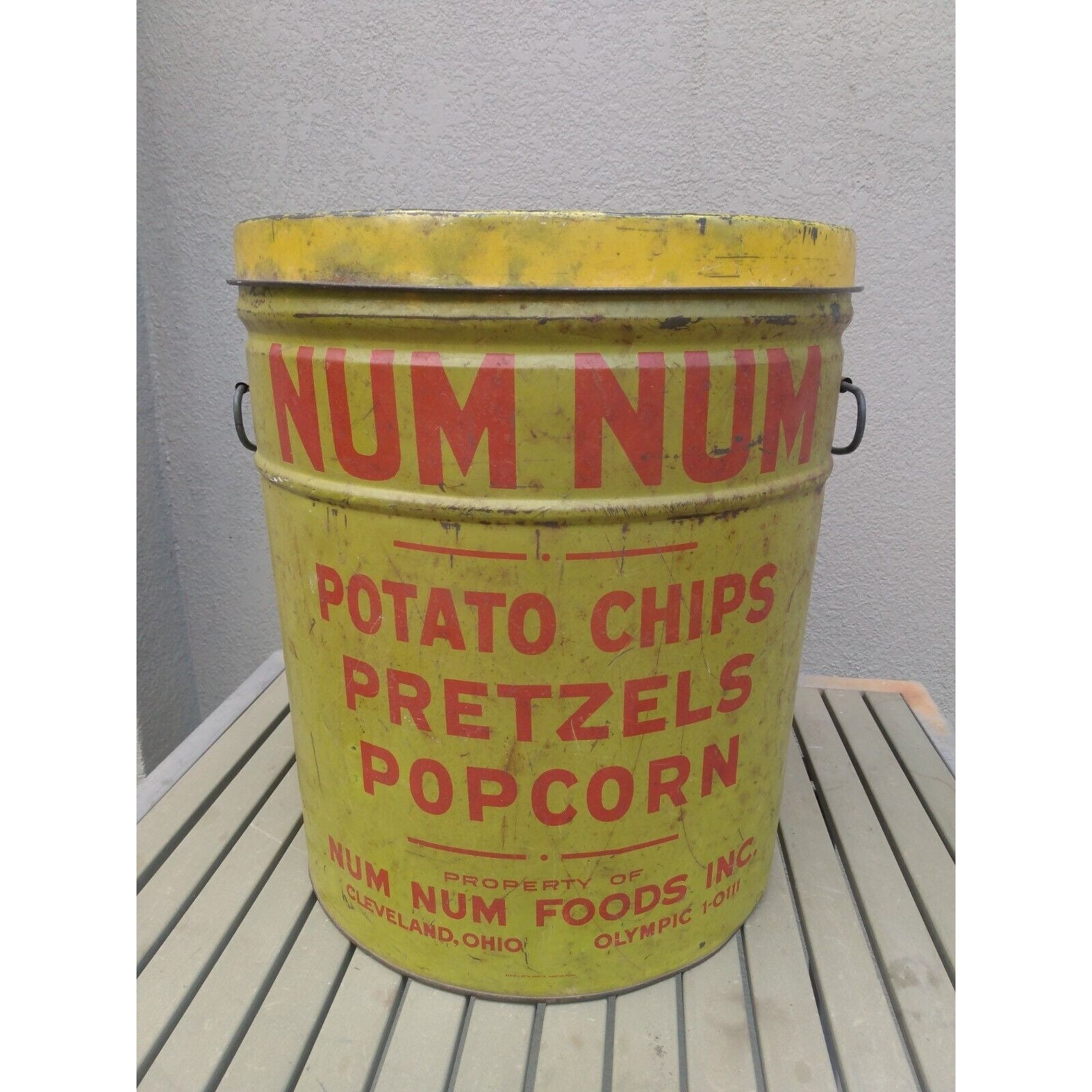 1999 Vtg Tater Tubs Yellow Potato Chip Snack Container Aronson