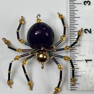 UW Huskies-Colored Beaded Spider
