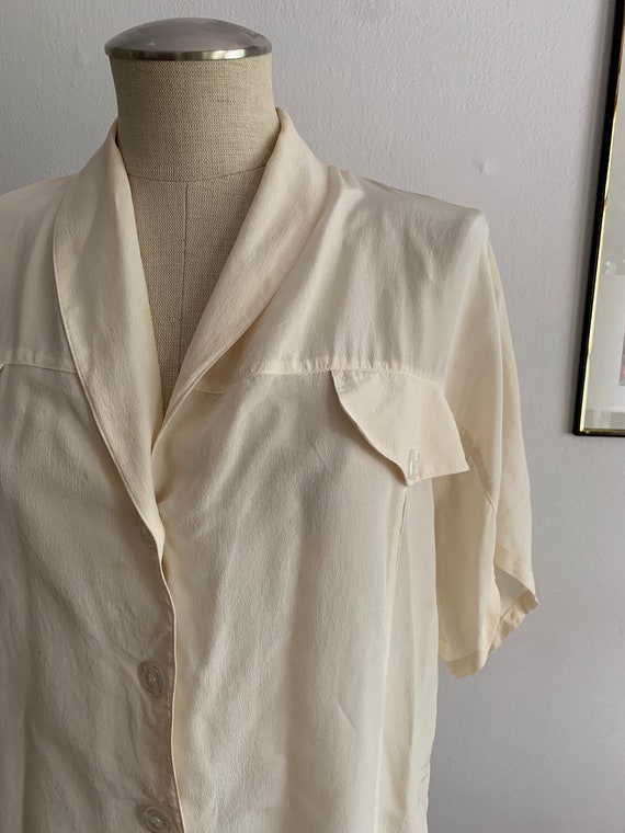 Vintage 100% Silk Shirt | Beige Resort Tee | Boyf… - image 2